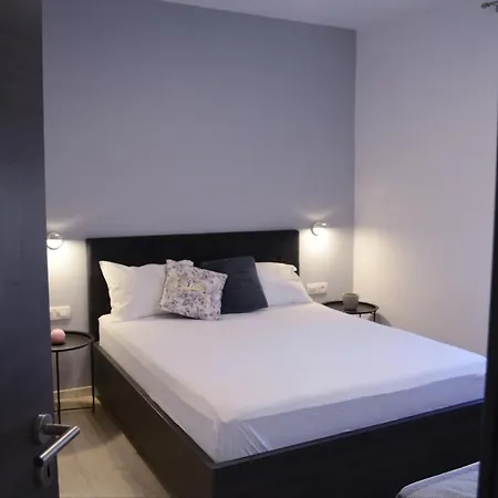 Carmen Apartment